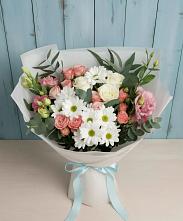 Букет цветов из:  Розы, Лизиантусы и Хризантемы в Тамани