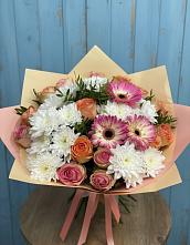 Букет цветов из:  Розы, Герберы и Хризантемы в Тамани