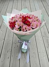 Букет цветов из:  Альстромерии #REPLACE_PRED# Тамани