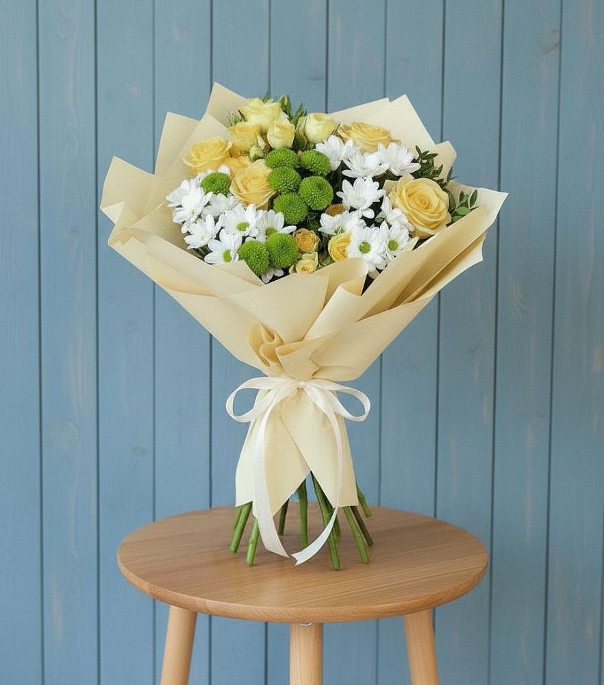 Букет цветов из: Хризантемы и Розы в Тамани