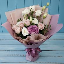 Букет цветов из:  Розы и Лизиантусы в Тамани