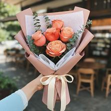 Букет цветов из:  Розы в Тамани