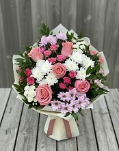 Букет цветов из:  Альстромерии, Гвоздики, Розы и Хризантемы #REPLACE_PRED# Тамани