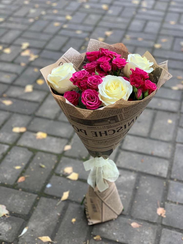 Букет цветов из: Розы в Тамани