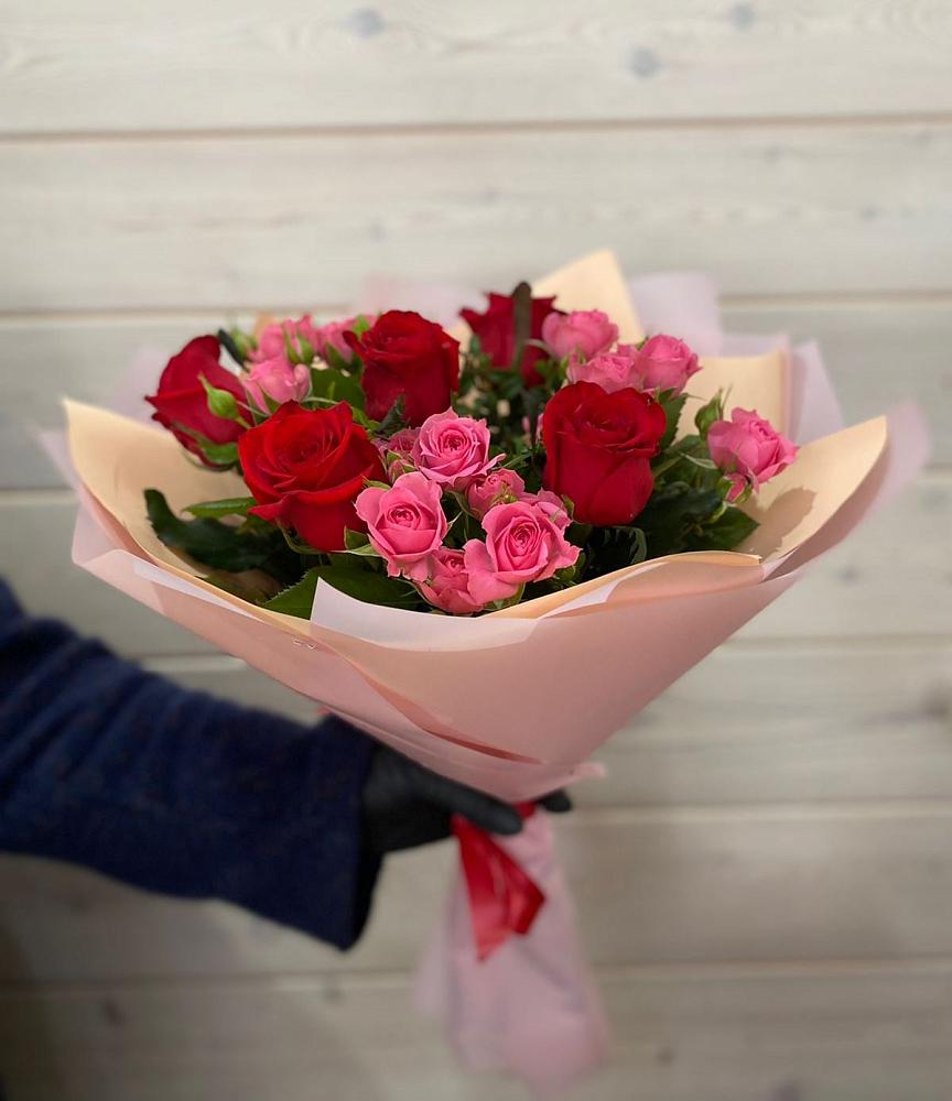 Букет цветов из: Розы в Тамани